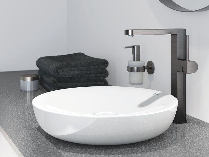 GROHE Plus robinet de lavabo taille L en gris foncé brossé