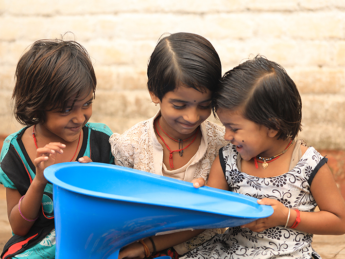 grohe-make-a-splash-satotoilet grohe-make-a-splash-actie-unicef-lixil-toilet-sato-tap-partnership-satotoilet