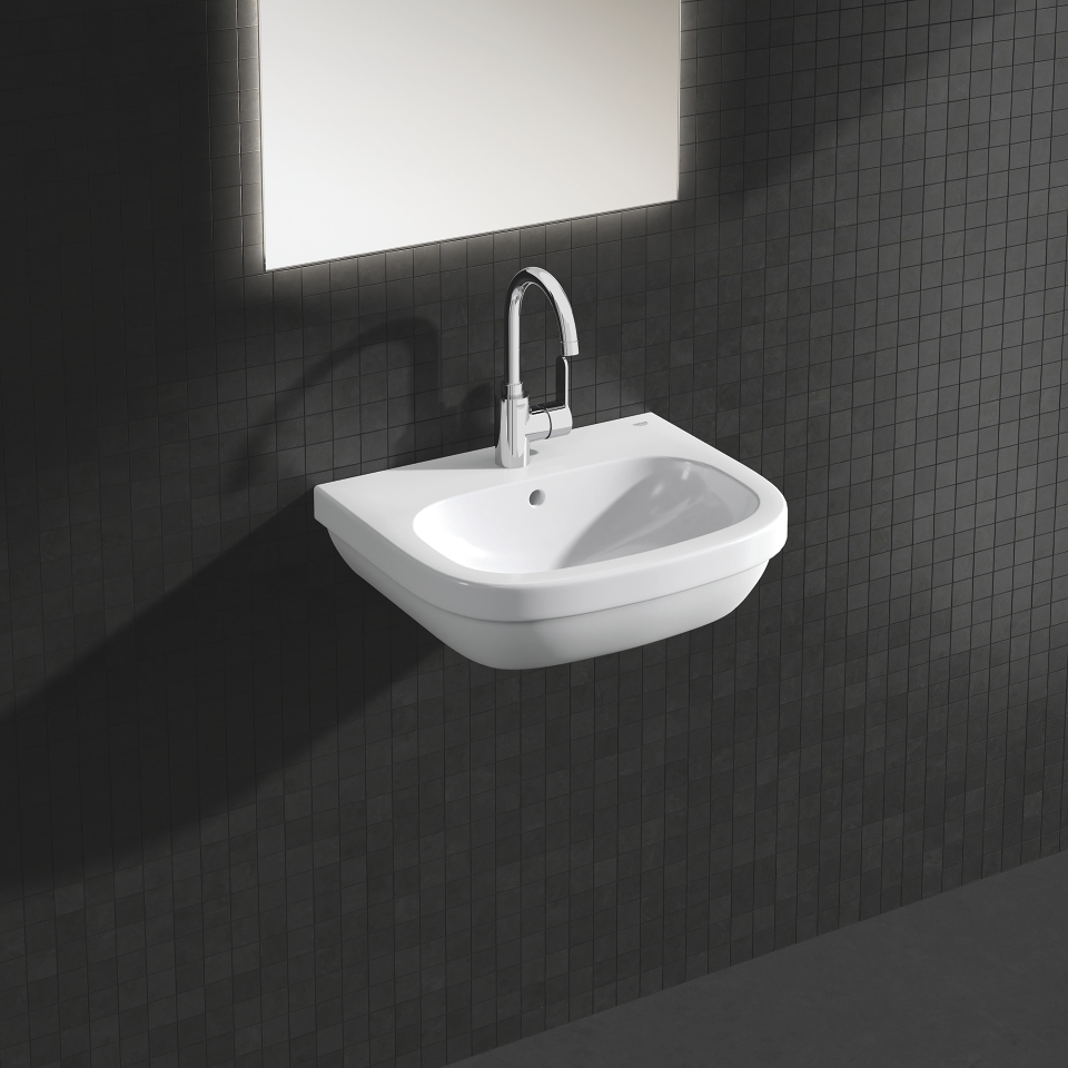 GROHE Eurostyle Cosmopolitan robinet de lavabo taille L en chrome dans salle de bains