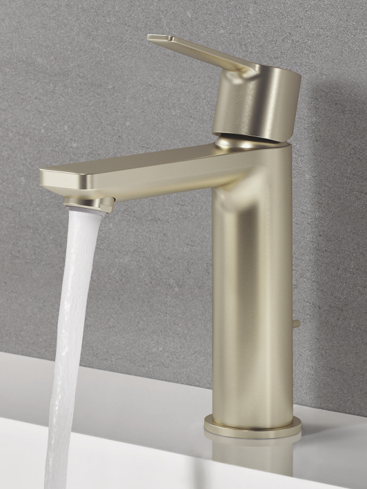 Lineare Brushed Nickel