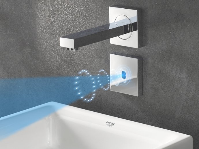 grifo de baño de inducción grifo de lavabo con sensor y grifo de lavabo sin toque grifo de lavabo moderno con sensor automático Grifo automático grifo de lavabo de baño cromado pulido