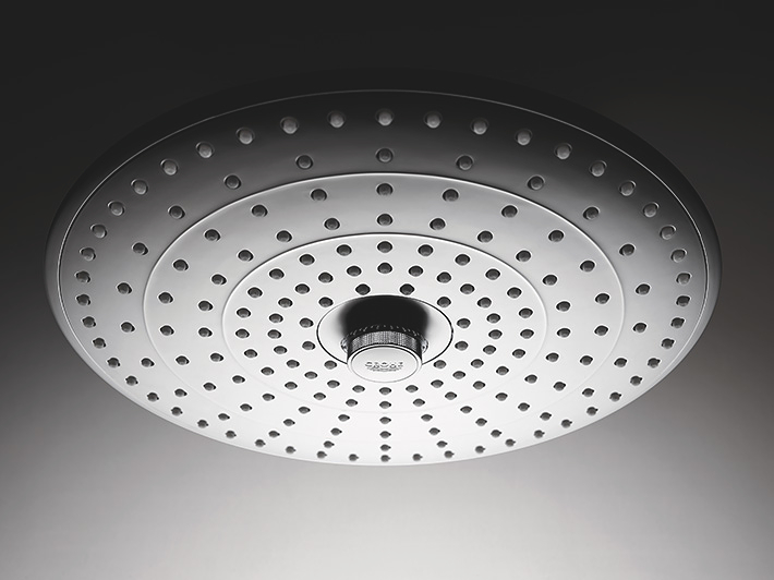 PIONEERING POWER <strong>SHOWER HEAD TECHNOLOGY</strong>