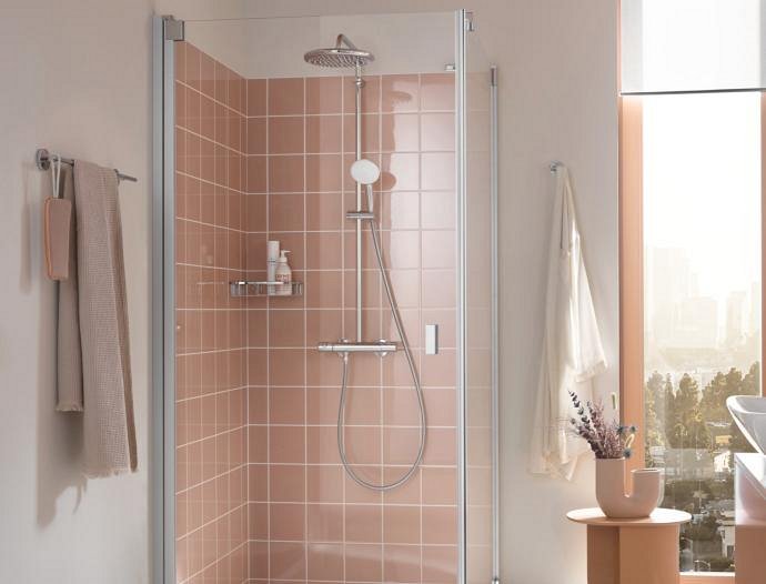 Tempesta round shower system