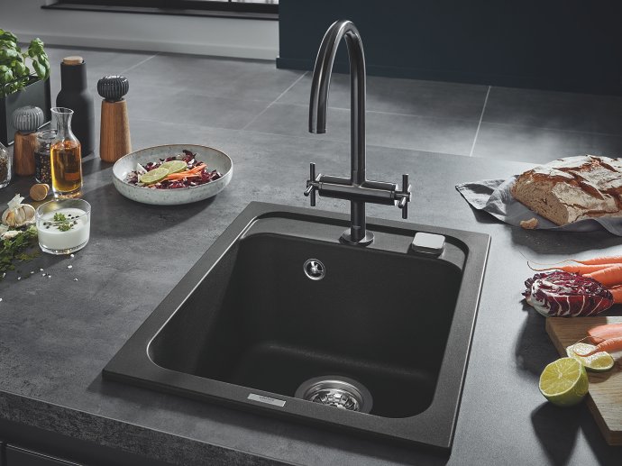 GROHE K700 évier de cuisine en noir granite avec GROHE Atrio robinet de cuisine en gris foncé brossé