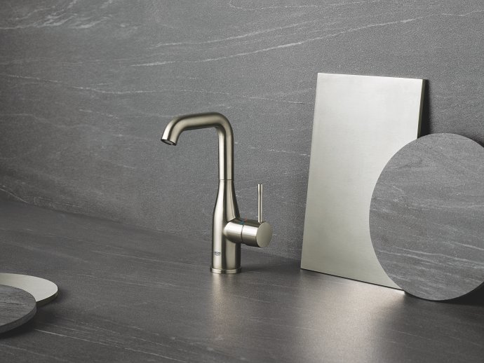 GROHE nickel taps