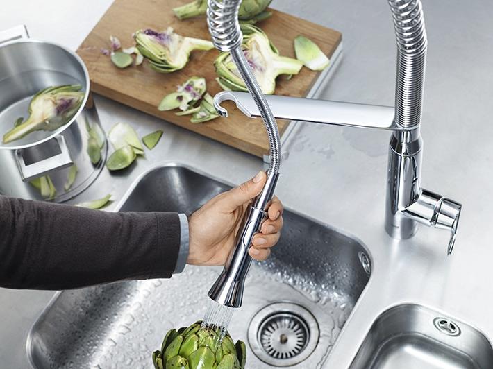 Pull-out Kitchen Taps with Sprays