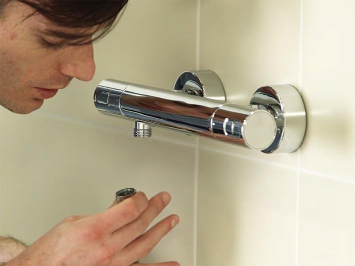Guide d'installation changer un flexible et une douchette GROHE — free download