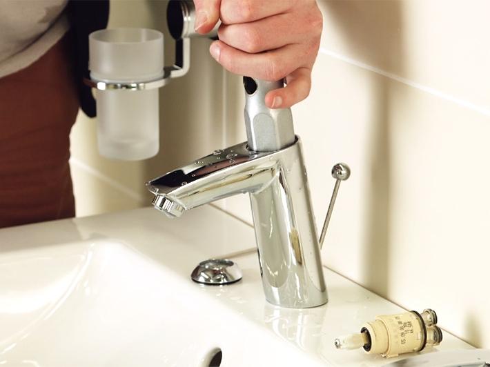 Installation guide - Change a basin mixer cartridge