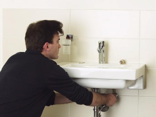 Installation guide Change a basin mixer cartridge GROHE