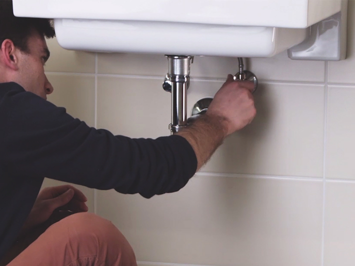 Installation guide - Install a single-lever basin mixer | GROHE