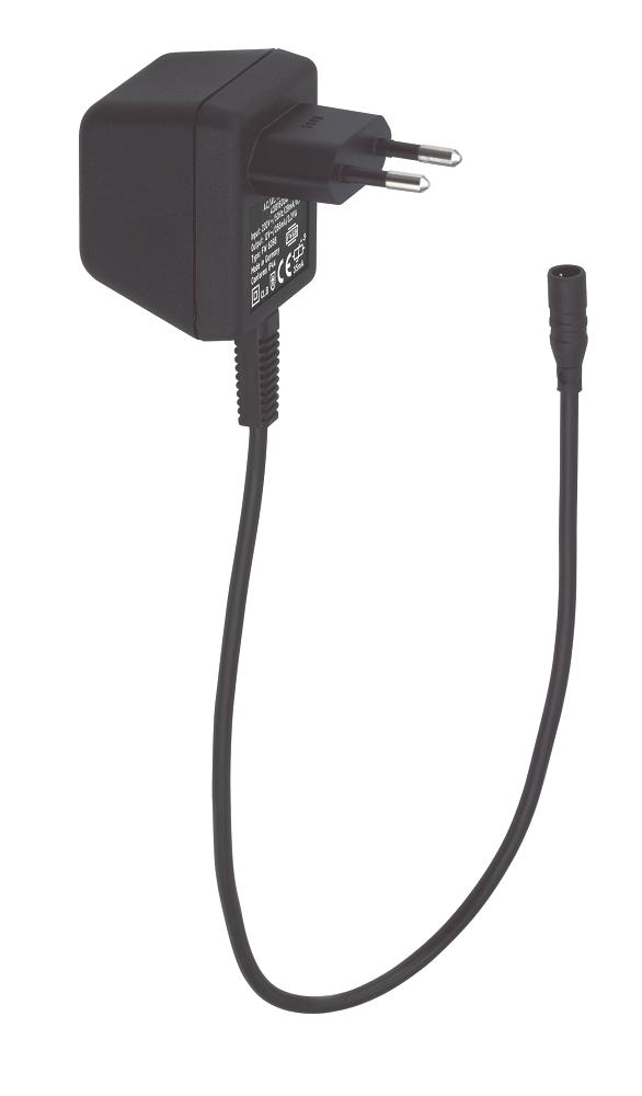 Plug transformer
