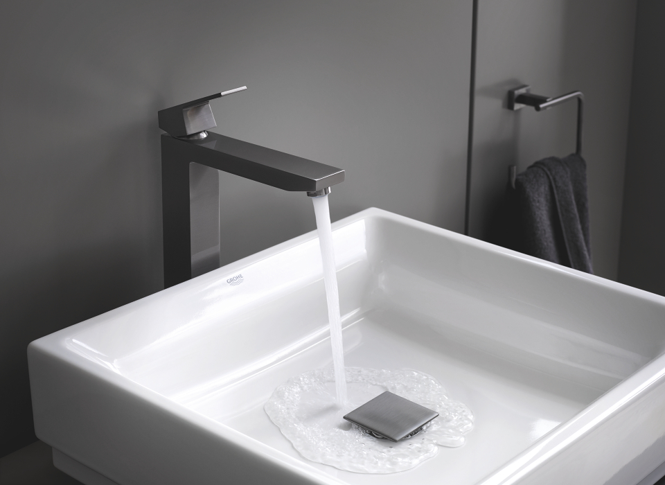 GROHE Eurocube robinet de lavabo XL en gris foncé brossé avec eau courante
