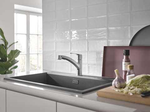 Start - Kitchen Tap Low Spout with Dual Spray - Supersteel 7