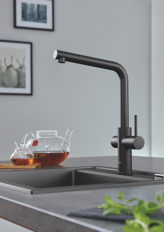 GROHE Red Duo Armatur und Boiler Größe M velvet black
