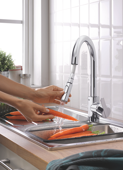 Feel - Kitchen Tap C-Spout with Dual Spray - Chrome 4