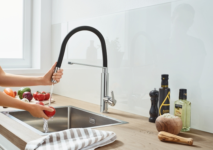 Feel - Kitchen Tap with Profi Spray - Chrome 6