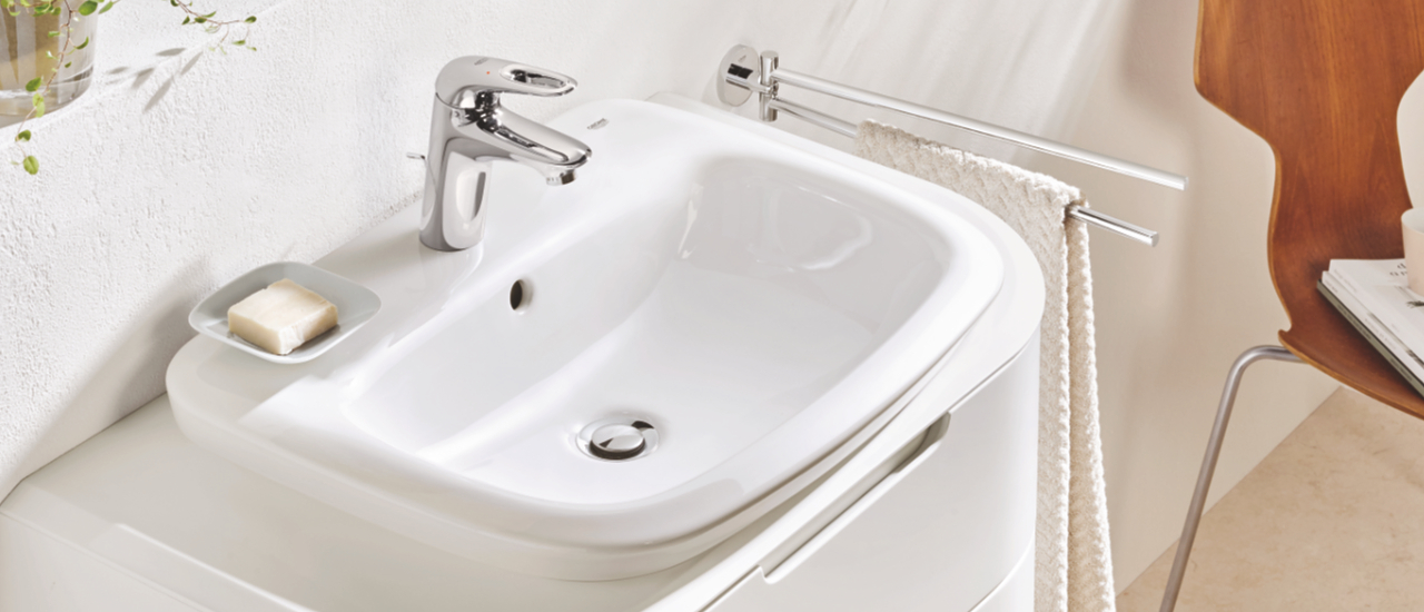 Mezclador monomando para lavabo Grohe Eurostyle, tamaño S sin desagüe  automático, mango de palanca cerrado - 23715003